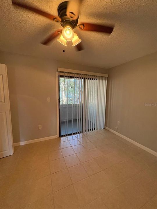 For Sale: $83,000 (2 beds, 1 baths, 876 Square Feet)