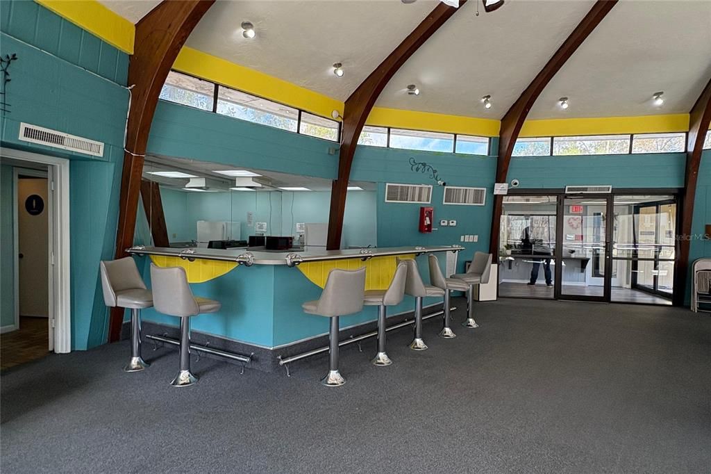 For Sale: $83,000 (2 beds, 1 baths, 876 Square Feet)