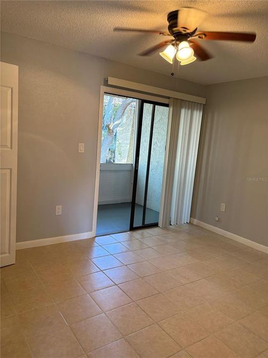 For Sale: $83,000 (2 beds, 1 baths, 876 Square Feet)