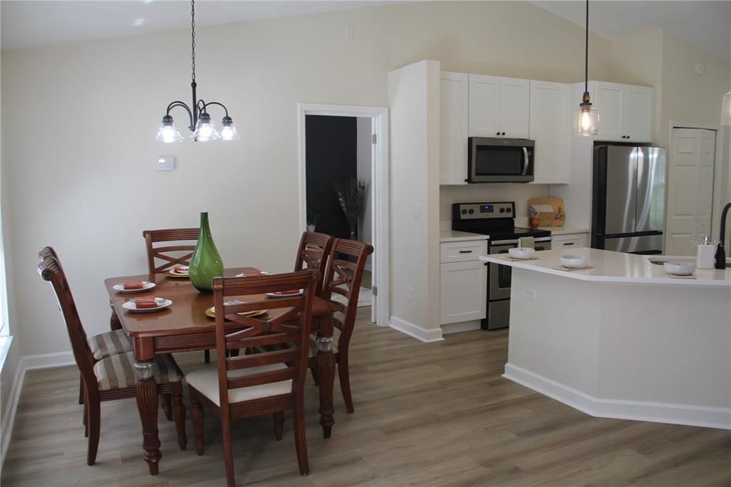 Active With Contract: $395,000 (4 beds, 2 baths, 1712 Square Feet)