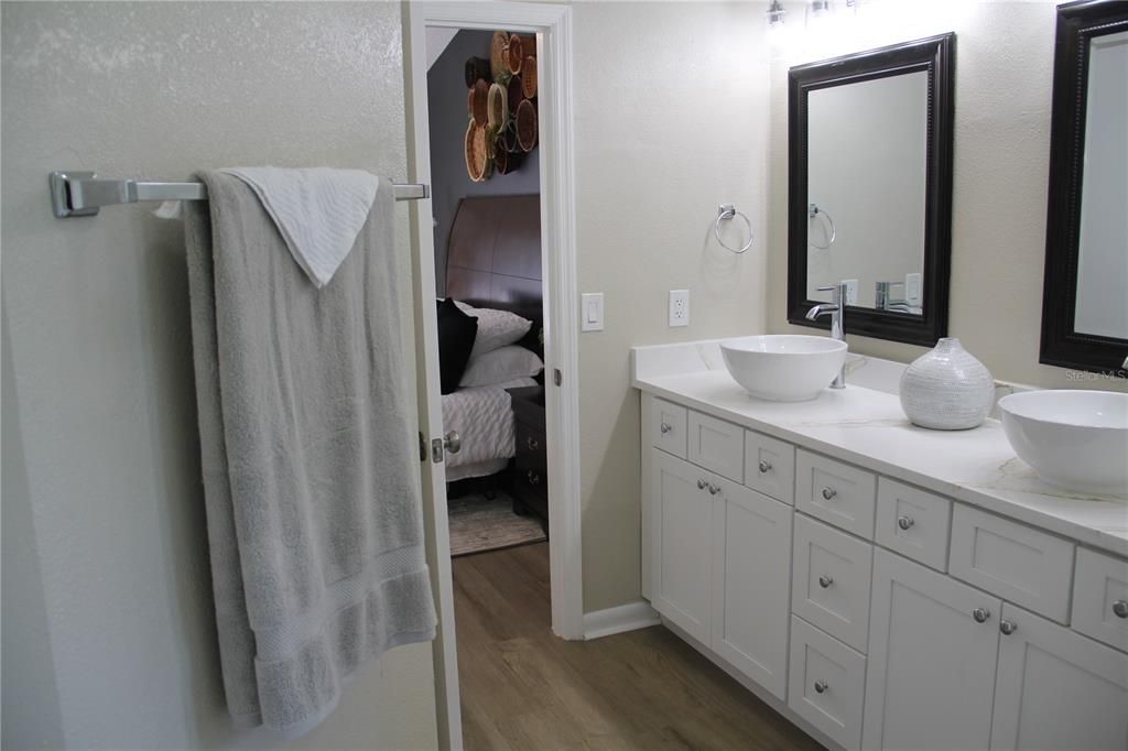 Active With Contract: $395,000 (4 beds, 2 baths, 1712 Square Feet)