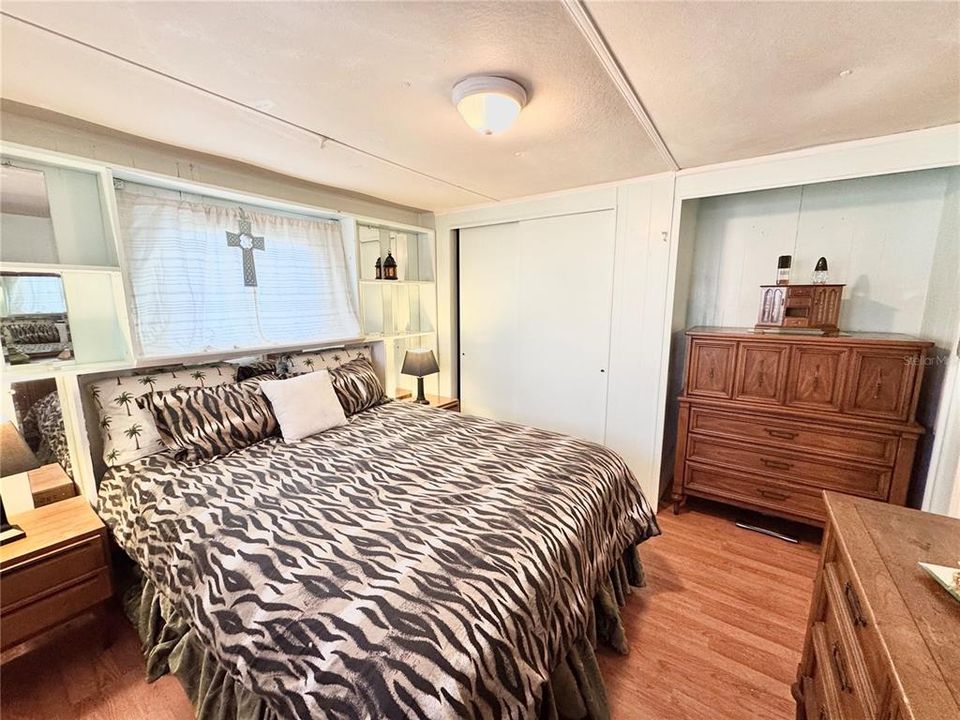 На продажу: $109,900 (1 спален, 1 ванн, 812 Квадратных фут)