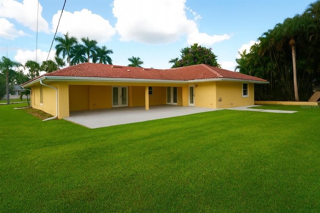 For Sale: $340,000 (3 beds, 3 baths, 1881 Square Feet)