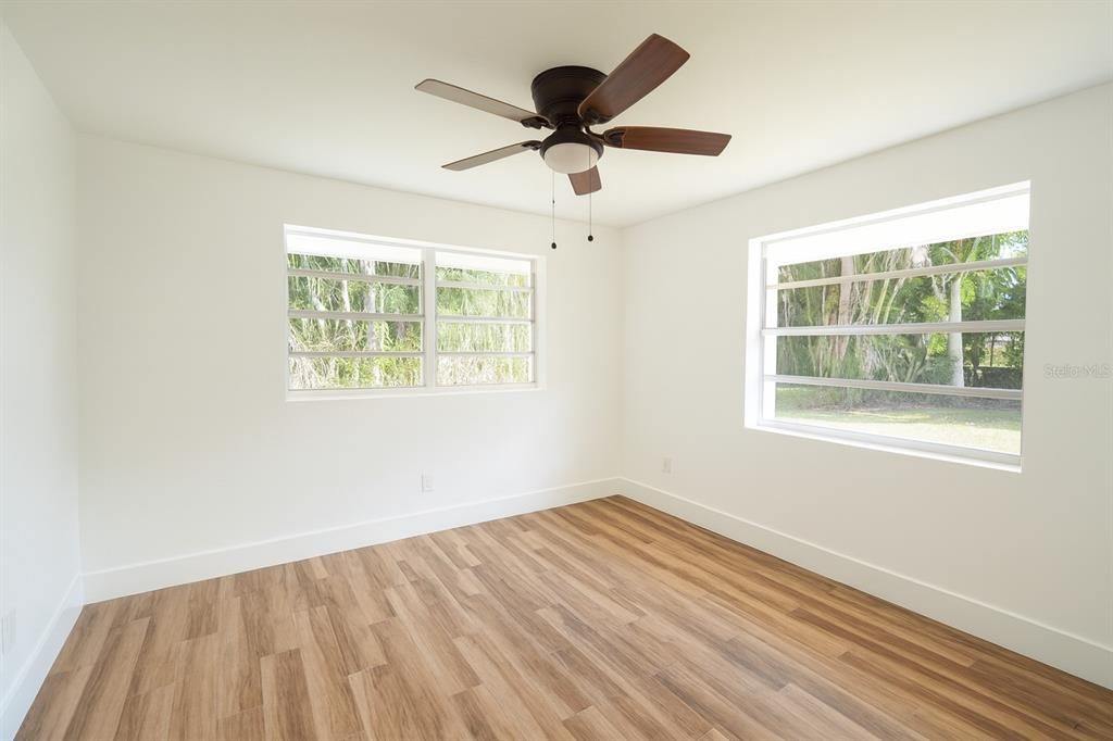 For Sale: $340,000 (3 beds, 3 baths, 1881 Square Feet)