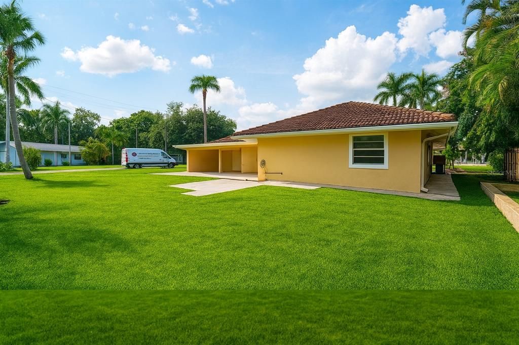 For Sale: $340,000 (3 beds, 3 baths, 1881 Square Feet)