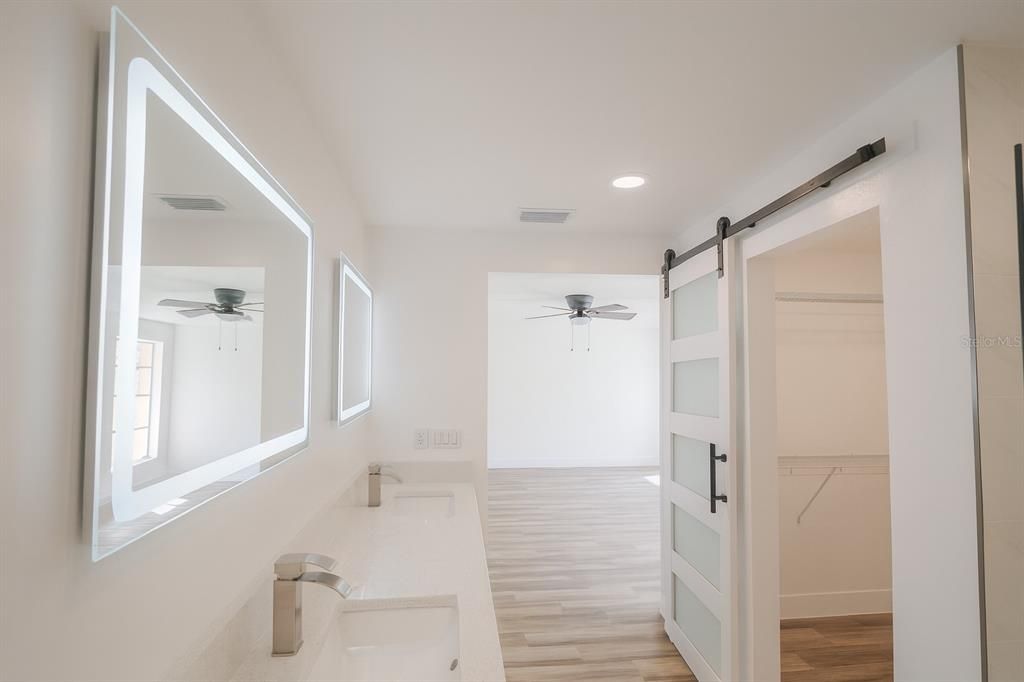 For Sale: $340,000 (3 beds, 3 baths, 1881 Square Feet)