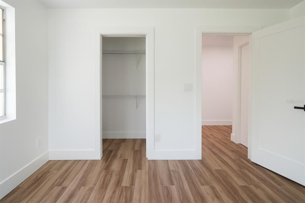 For Sale: $340,000 (3 beds, 3 baths, 1881 Square Feet)