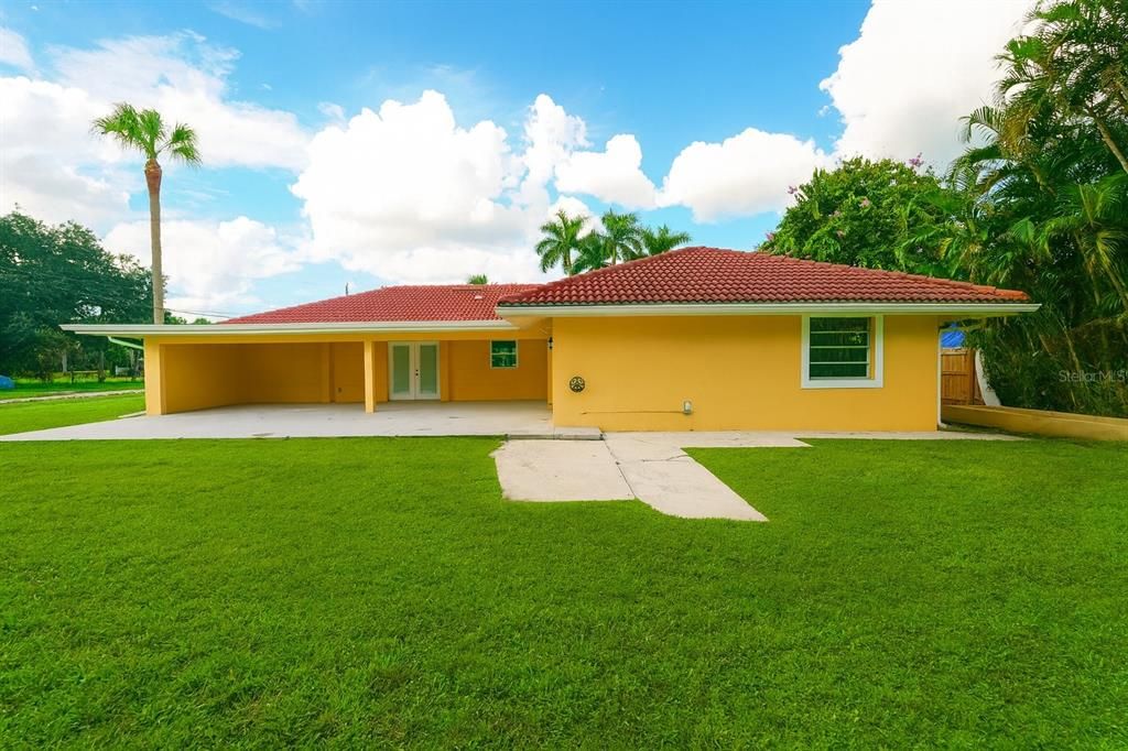 For Sale: $340,000 (3 beds, 3 baths, 1881 Square Feet)