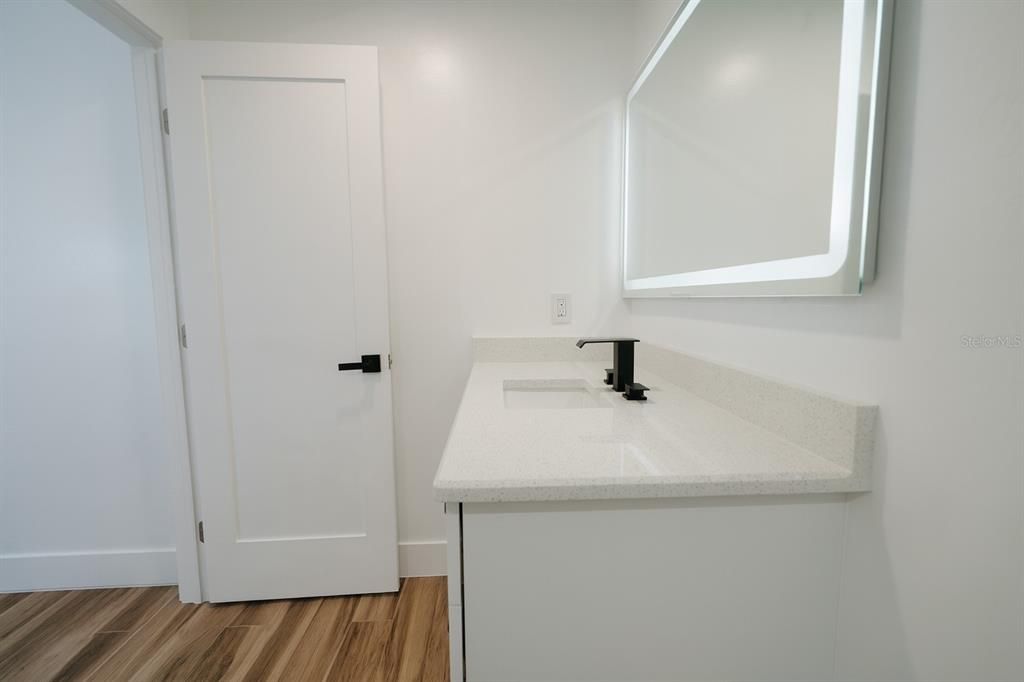 For Sale: $340,000 (3 beds, 3 baths, 1881 Square Feet)