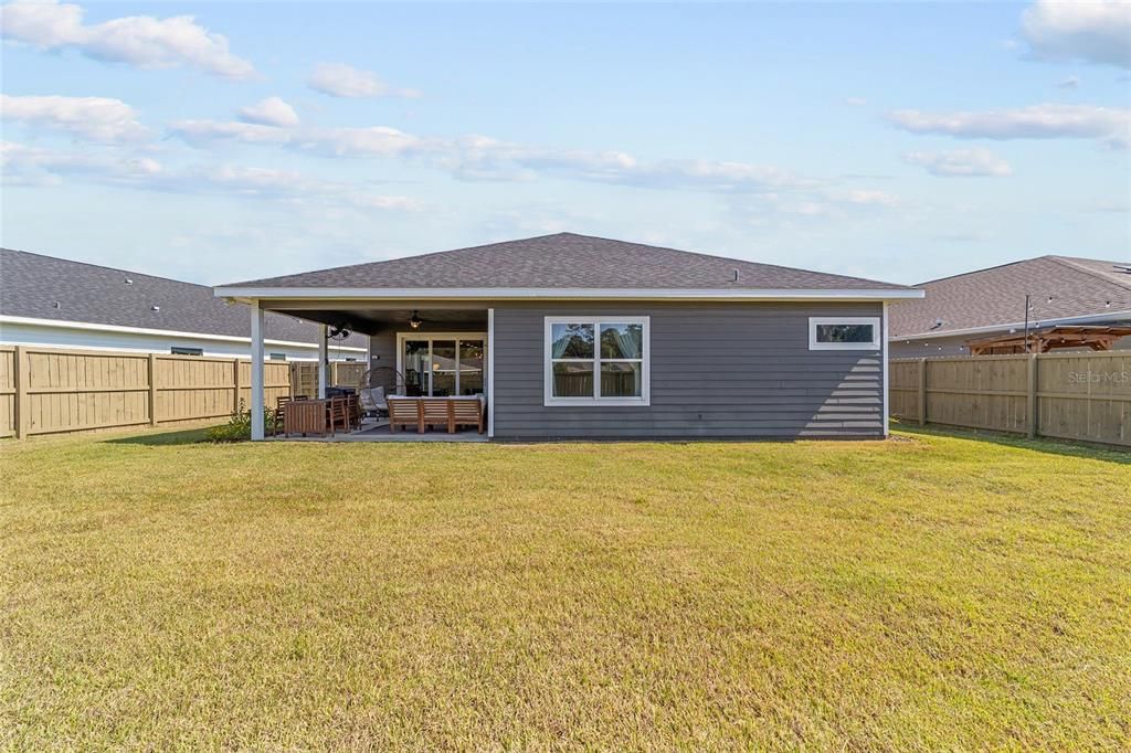 合同活跃: $444,900 (4 贝兹, 2 浴室, 2070 平方英尺)