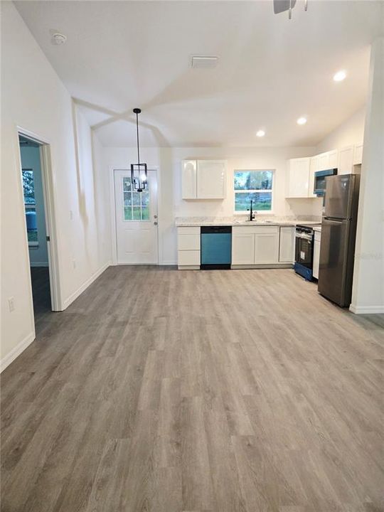 En Venta: $225,000 (3 camas, 2 baños, 1150 Pies cuadrados)