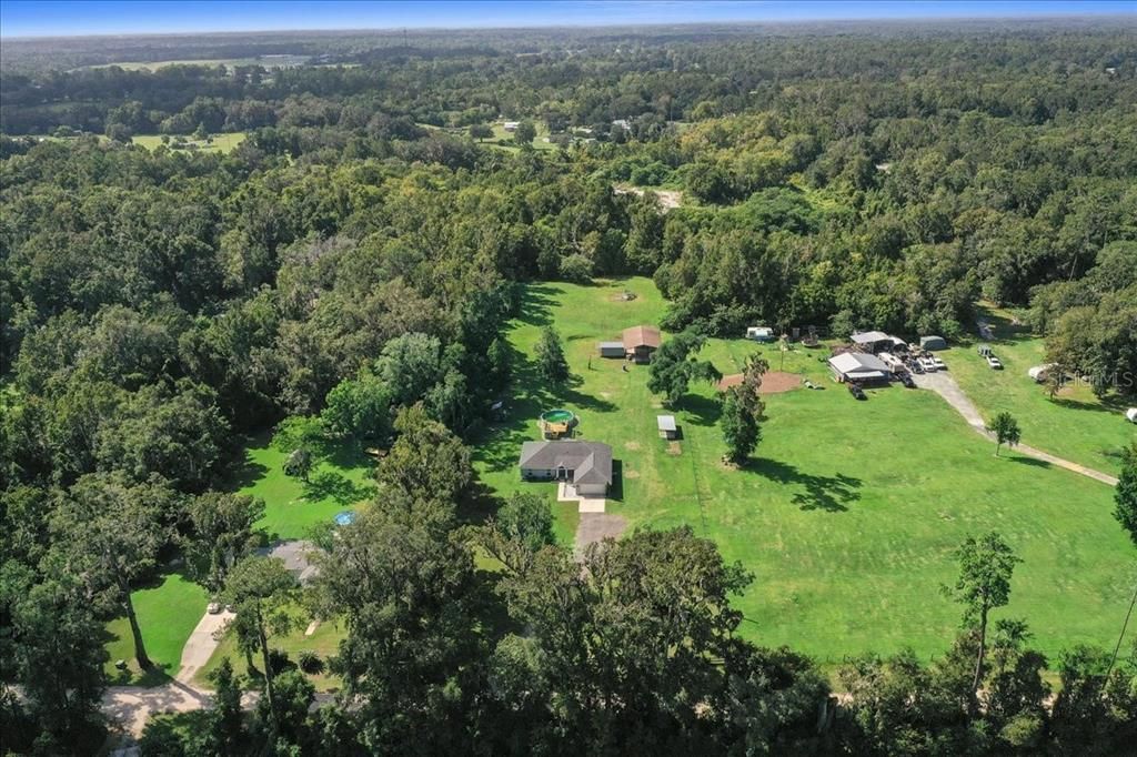 Под контрактом: $565,900 (4 спален, 3 ванн, 1882 Квадратных фут)