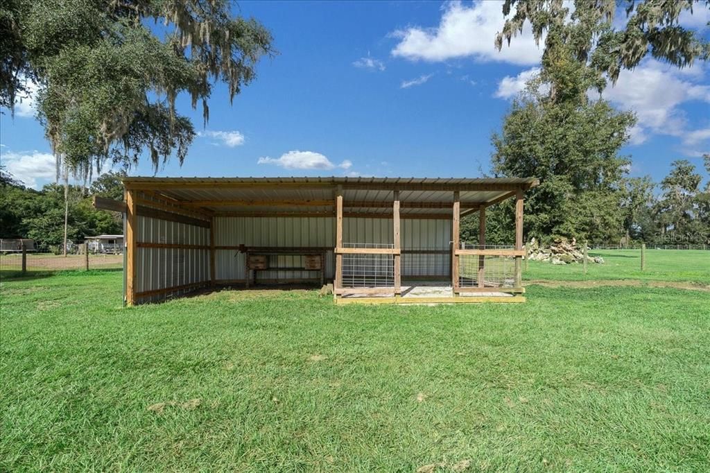 Под контрактом: $565,900 (4 спален, 3 ванн, 1882 Квадратных фут)