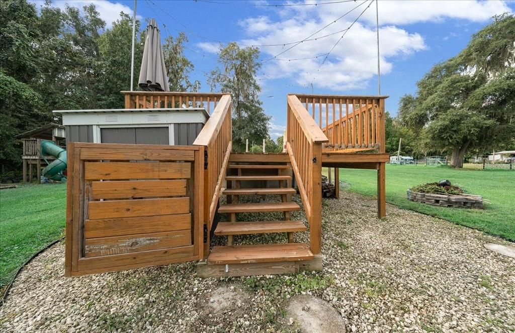 Под контрактом: $565,900 (4 спален, 3 ванн, 1882 Квадратных фут)