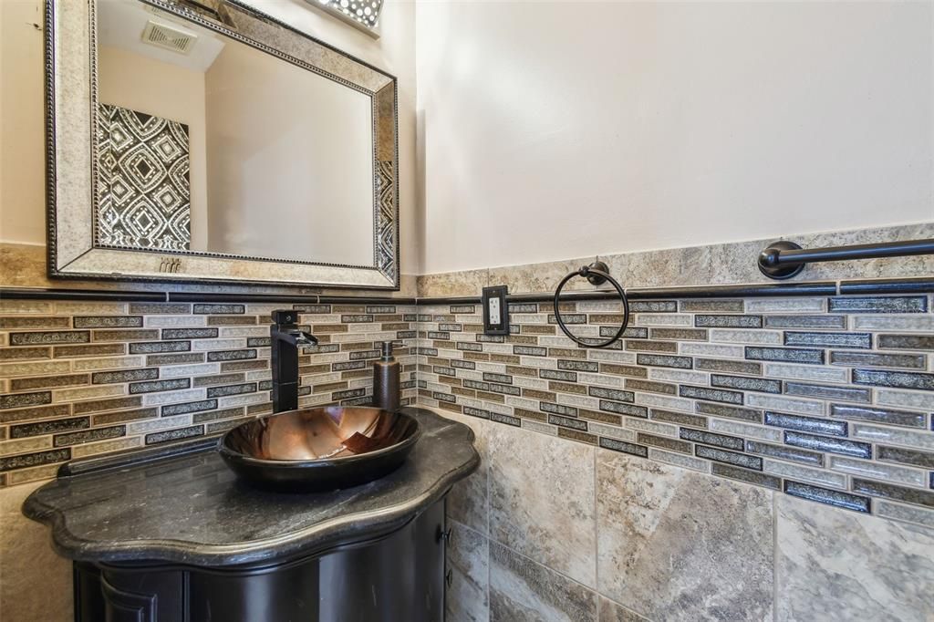 出租: $5,200 (4 贝兹, 5 浴室, 4440 平方英尺)