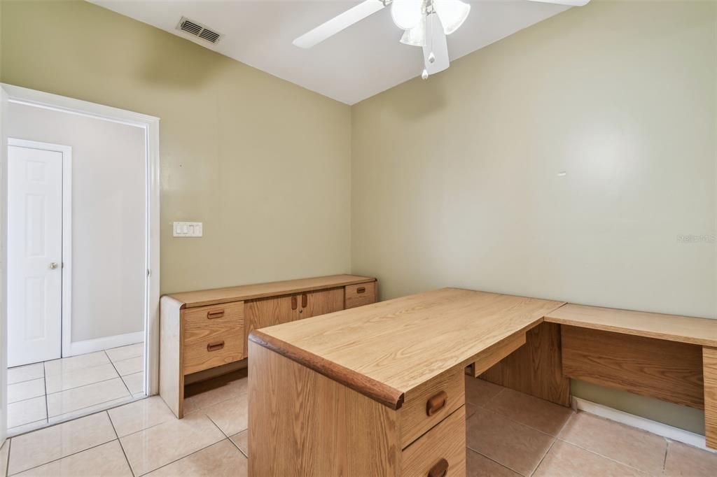 出租: $5,200 (4 贝兹, 5 浴室, 4440 平方英尺)