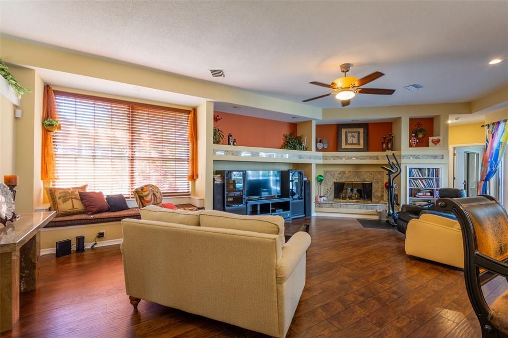 待售: $899,900 (4 贝兹, 3 浴室, 3137 平方英尺)