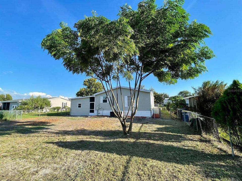 For Sale: $229,900 (3 beds, 2 baths, 1296 Square Feet)