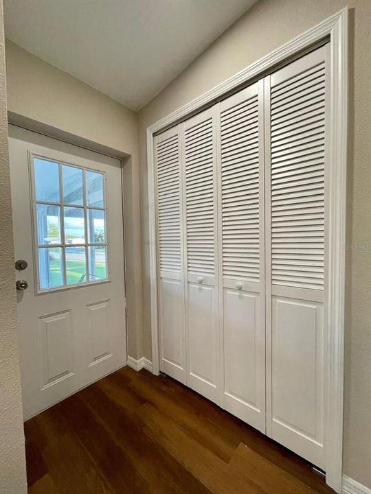 For Sale: $229,900 (3 beds, 2 baths, 1296 Square Feet)