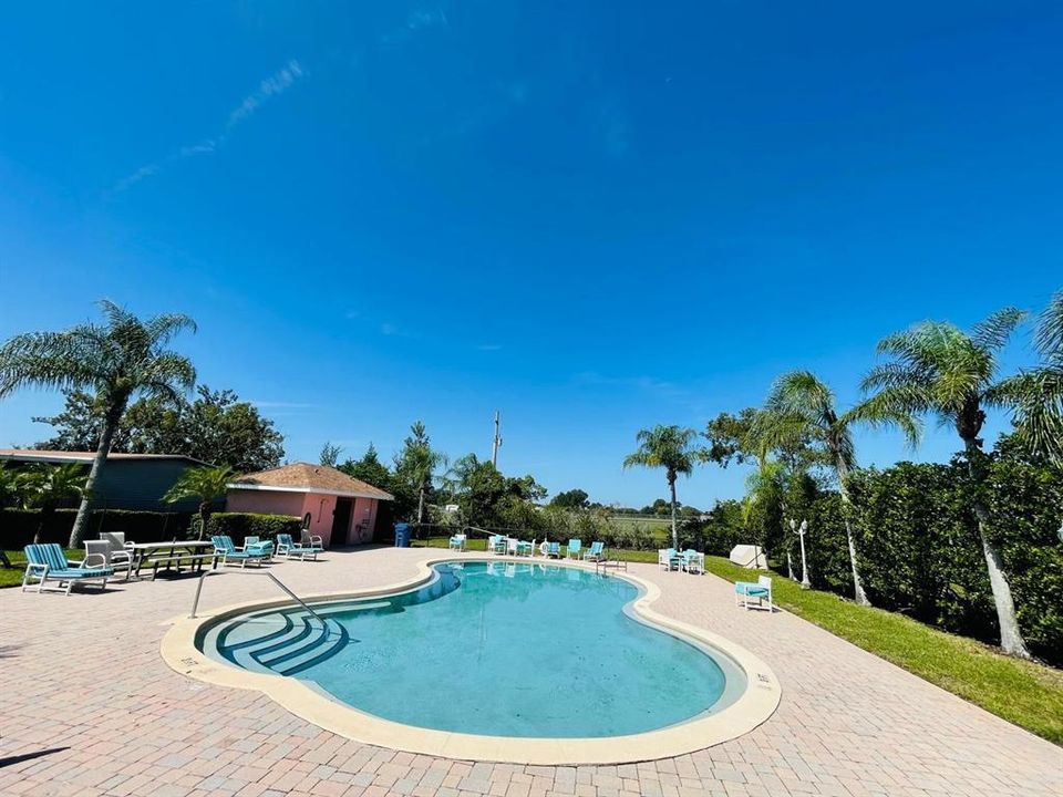 For Sale: $229,900 (3 beds, 2 baths, 1296 Square Feet)