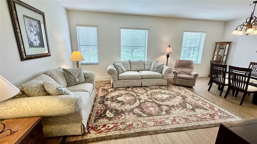 待售: $669,000 (3 贝兹, 2 浴室, 2435 平方英尺)