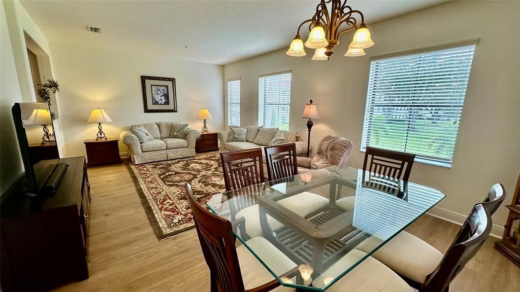 待售: $669,000 (3 贝兹, 2 浴室, 2435 平方英尺)