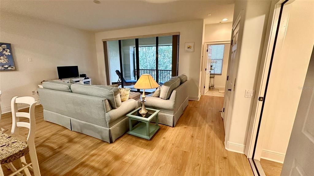 待售: $669,000 (3 贝兹, 2 浴室, 2435 平方英尺)