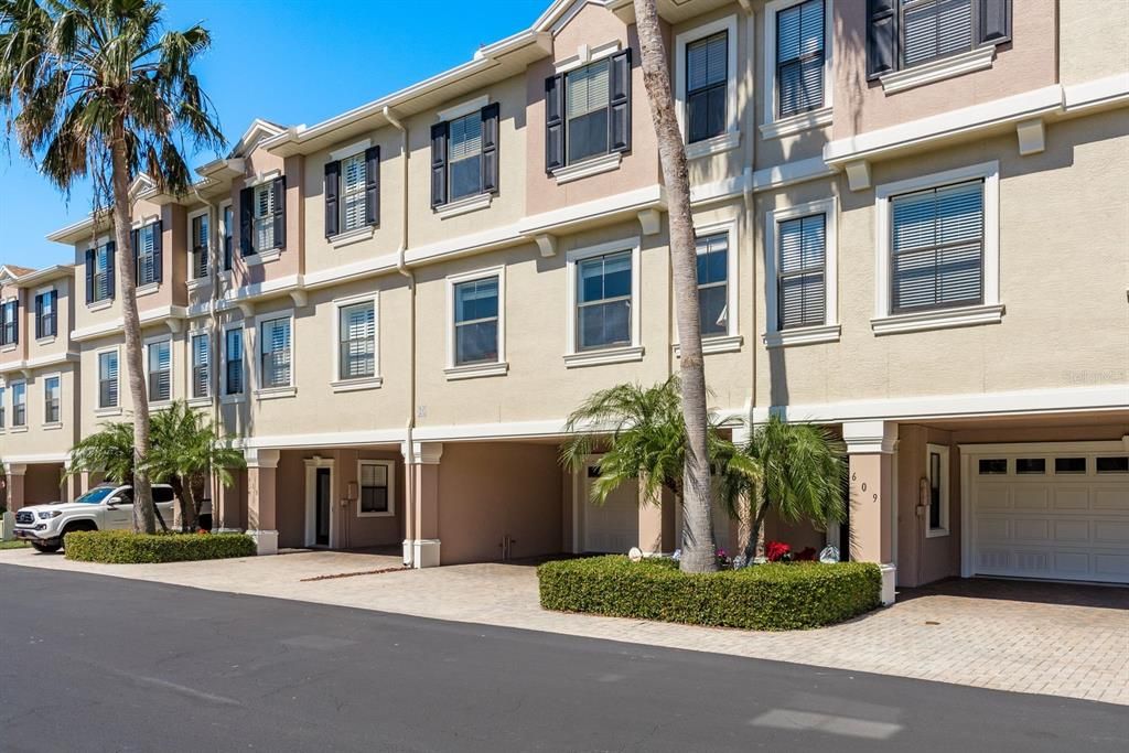 待售: $669,000 (3 贝兹, 2 浴室, 2435 平方英尺)