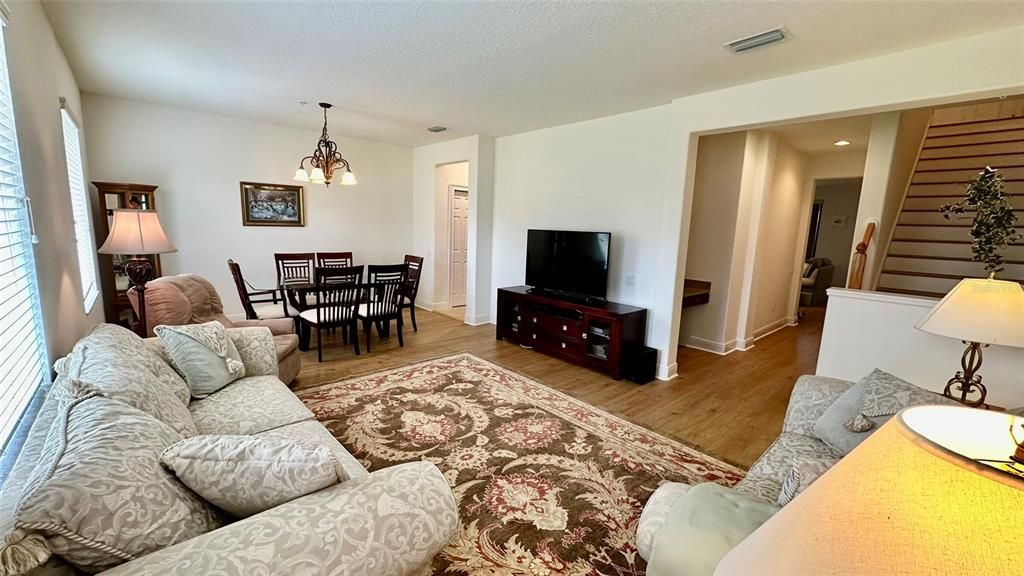 待售: $669,000 (3 贝兹, 2 浴室, 2435 平方英尺)