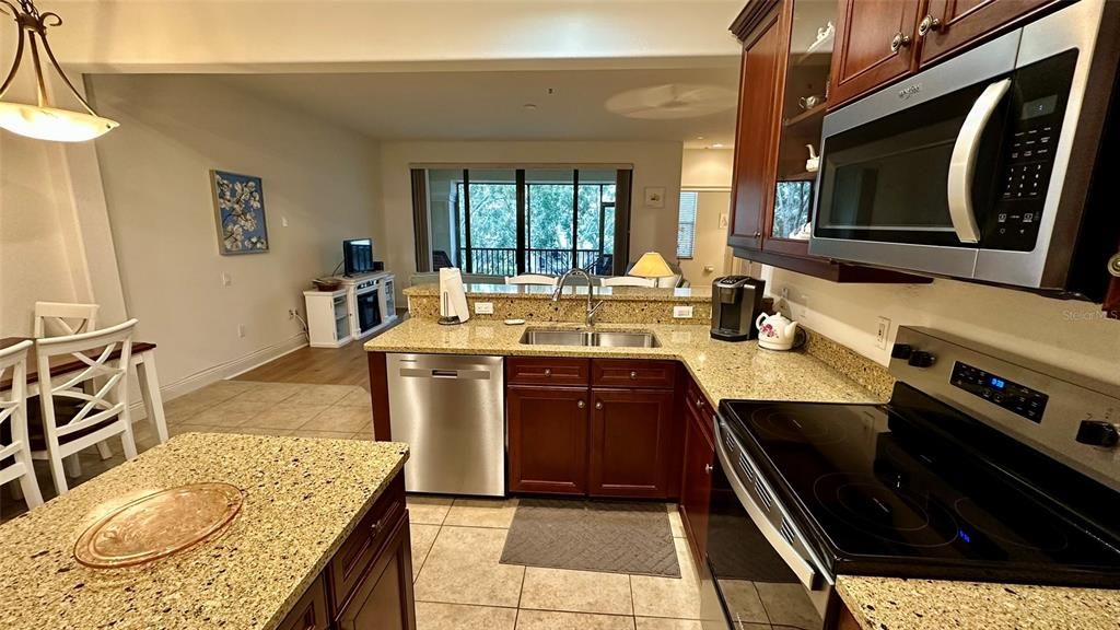 待售: $669,000 (3 贝兹, 2 浴室, 2435 平方英尺)