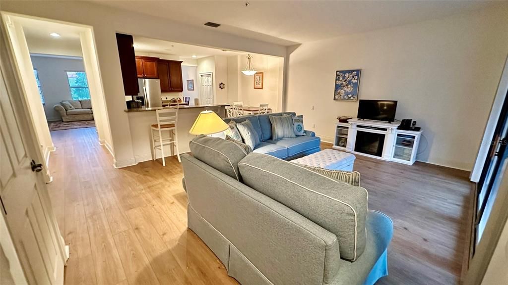 待售: $669,000 (3 贝兹, 2 浴室, 2435 平方英尺)