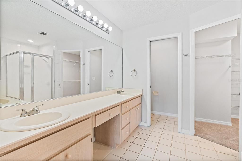 Под контрактом: $464,900 (3 спален, 2 ванн, 1670 Квадратных фут)