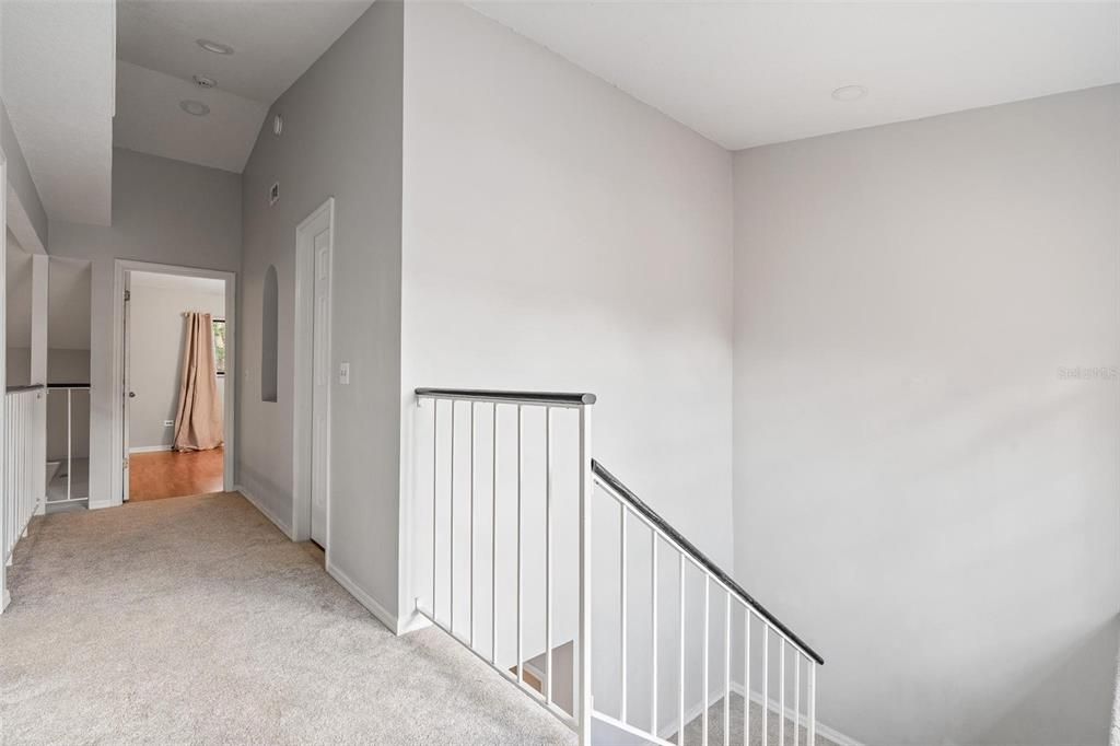 Под контрактом: $464,900 (3 спален, 2 ванн, 1670 Квадратных фут)