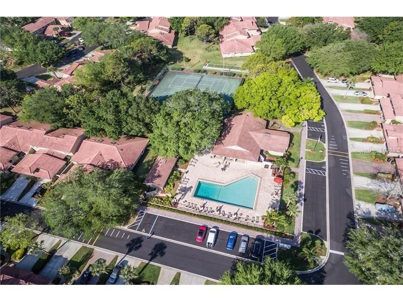 Под контрактом: $464,900 (3 спален, 2 ванн, 1670 Квадратных фут)