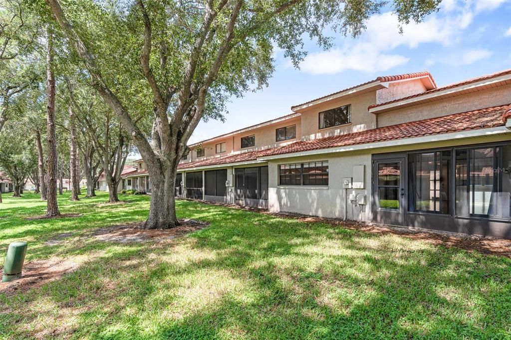 Под контрактом: $464,900 (3 спален, 2 ванн, 1670 Квадратных фут)