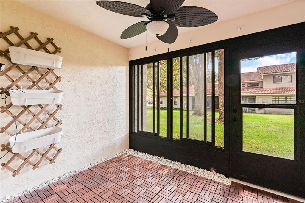 Под контрактом: $464,900 (3 спален, 2 ванн, 1670 Квадратных фут)