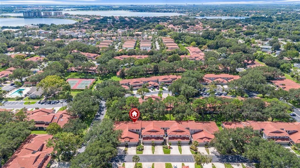 Под контрактом: $464,900 (3 спален, 2 ванн, 1670 Квадратных фут)