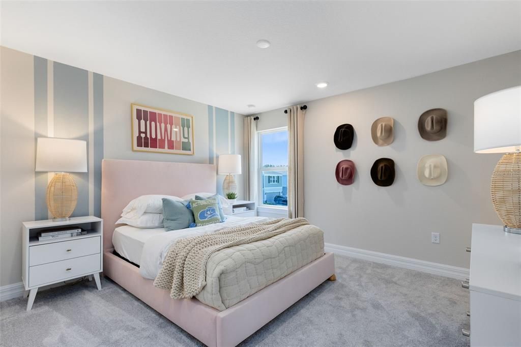 Под контрактом: $724,990 (3 спален, 2 ванн, 1935 Квадратных фут)