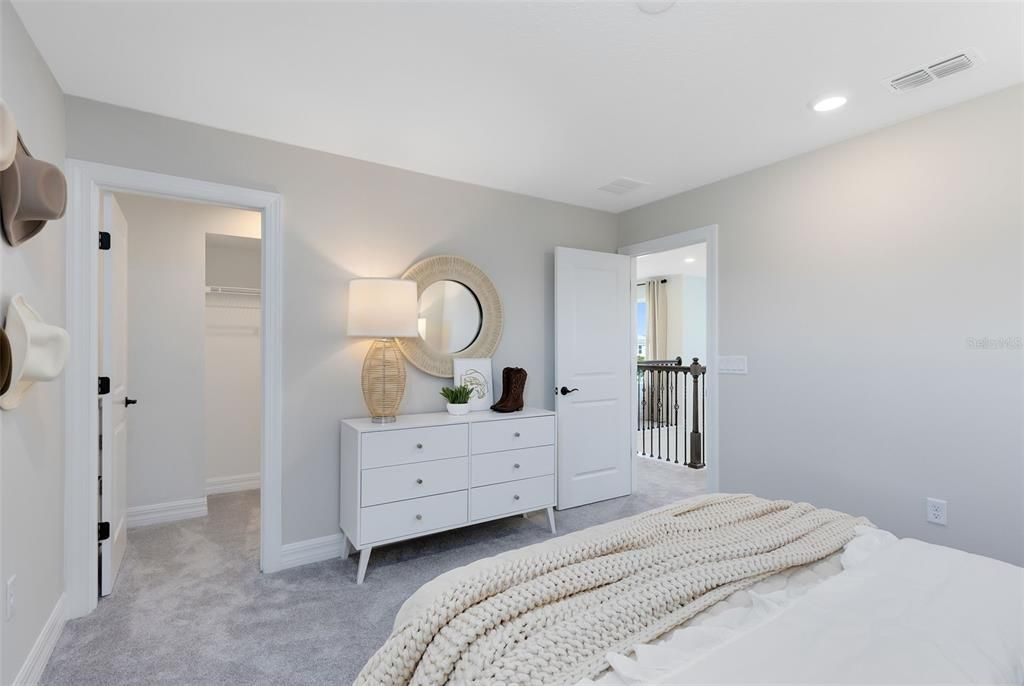 Под контрактом: $724,990 (3 спален, 2 ванн, 1935 Квадратных фут)