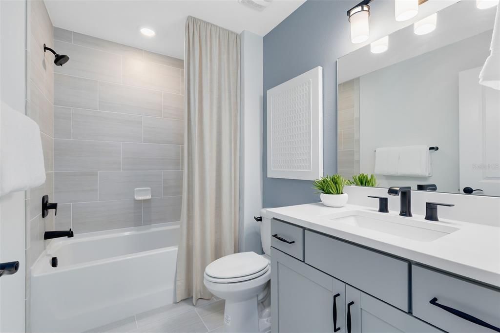 Под контрактом: $724,990 (3 спален, 2 ванн, 1935 Квадратных фут)