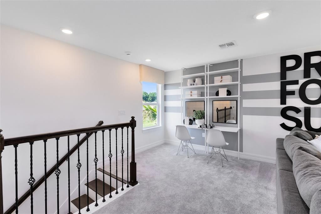 Под контрактом: $724,990 (3 спален, 2 ванн, 1935 Квадратных фут)