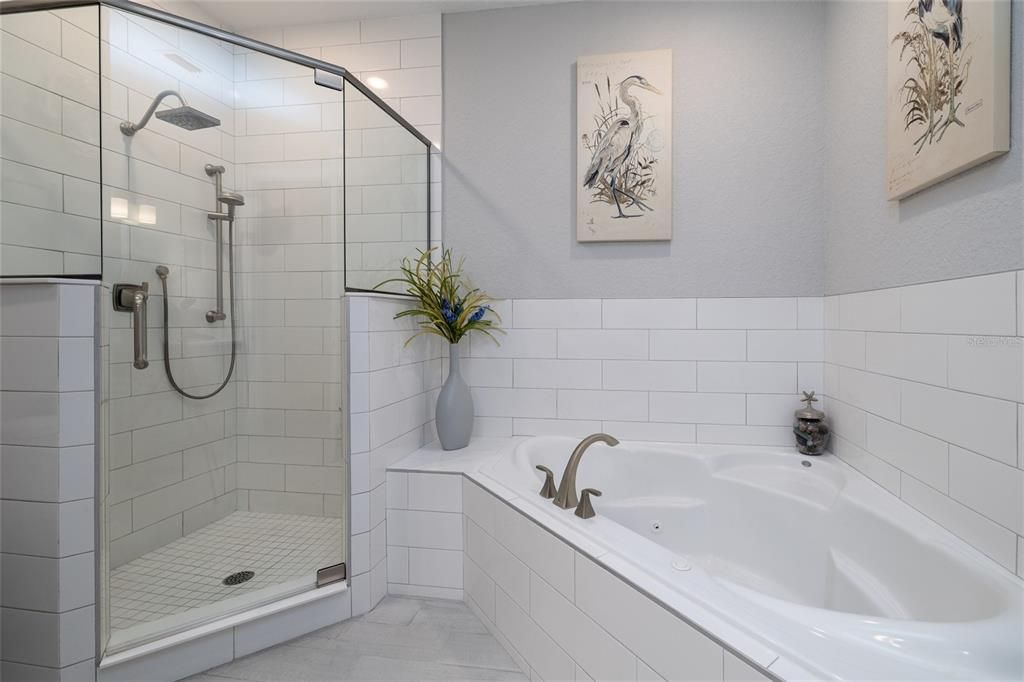 待售: $635,900 (2 贝兹, 2 浴室, 1384 平方英尺)