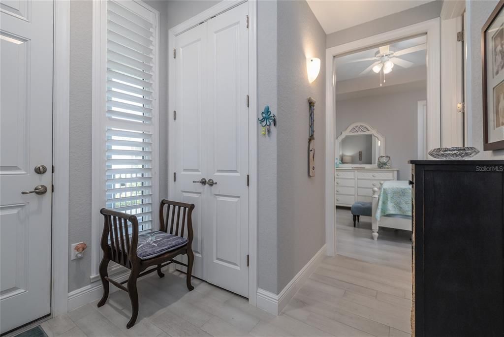 待售: $635,900 (2 贝兹, 2 浴室, 1384 平方英尺)