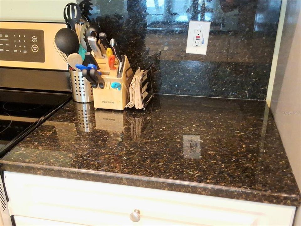 Activo con contrato: $149,999 (2 camas, 2 baños, 912 Pies cuadrados)