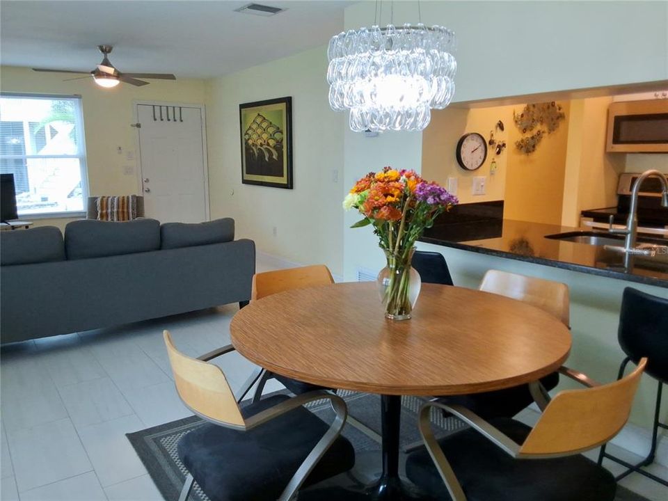 Activo con contrato: $149,999 (2 camas, 2 baños, 912 Pies cuadrados)