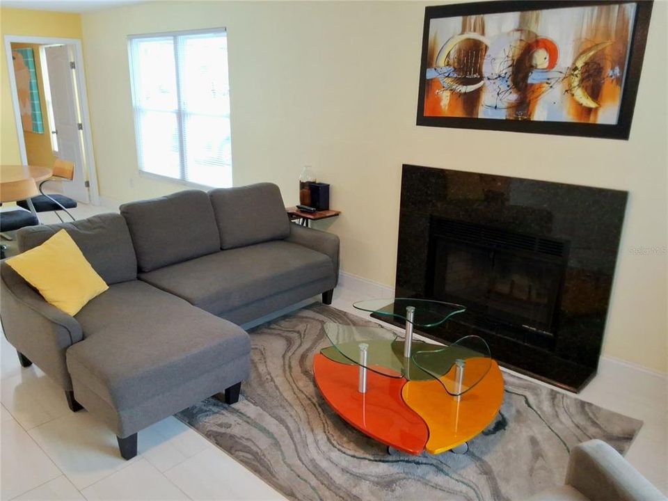 Activo con contrato: $149,999 (2 camas, 2 baños, 912 Pies cuadrados)