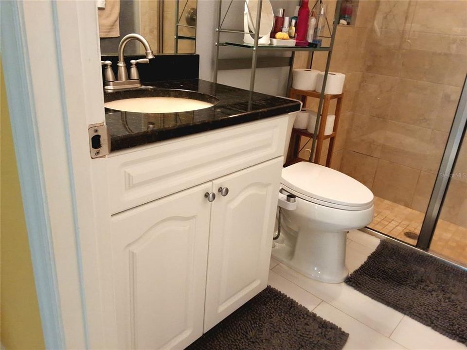 Activo con contrato: $149,999 (2 camas, 2 baños, 912 Pies cuadrados)