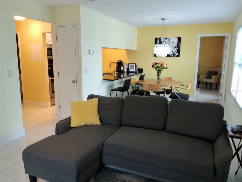 Activo con contrato: $149,999 (2 camas, 2 baños, 912 Pies cuadrados)