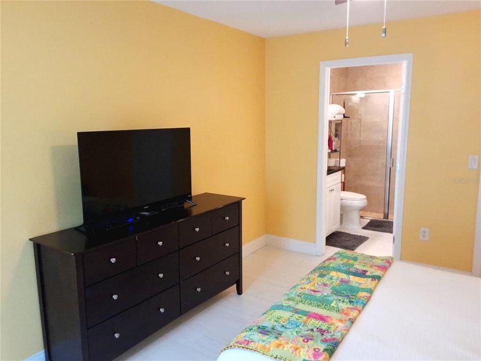 Activo con contrato: $149,999 (2 camas, 2 baños, 912 Pies cuadrados)