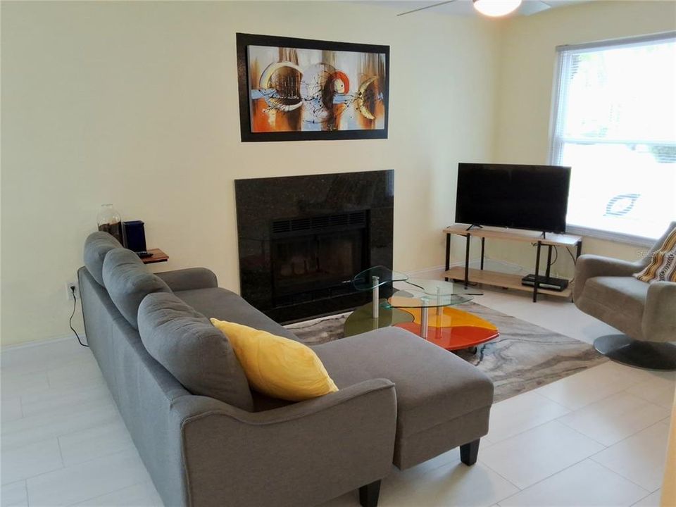 Activo con contrato: $149,999 (2 camas, 2 baños, 912 Pies cuadrados)